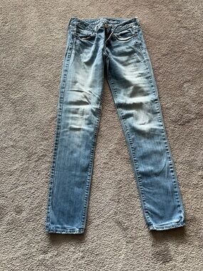 Women’s  Slim Fit Blue Washed Jeans